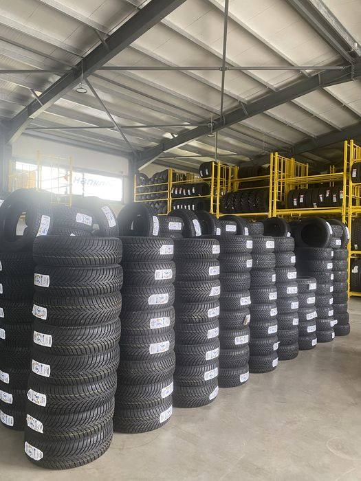 Anvelopa 215/65/16  Nokian snowproof1- profil de iarna