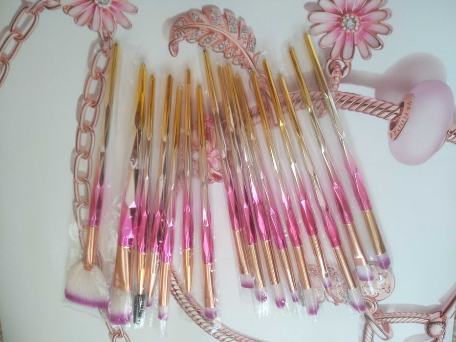 Четки за грим 5 лв броя