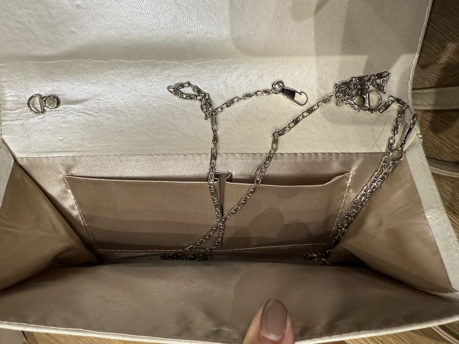 Чанта - клъч за повод