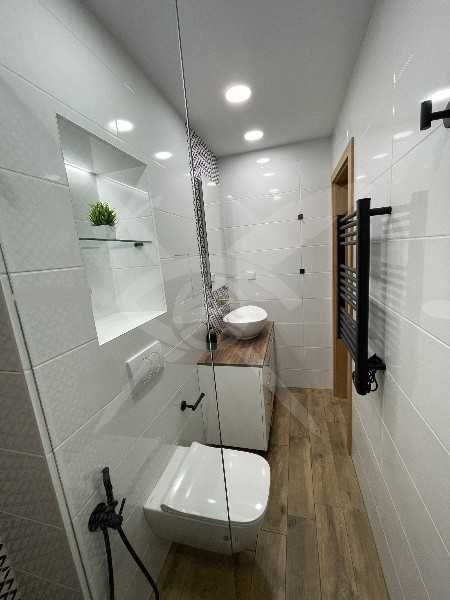 Дава се под наем Тристаен апартамент в Пловдив, Христо Смирненски - 90 кв.м за 765 € - Снимка #2