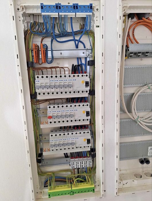 Electrician cu experienta de peste 15 anii