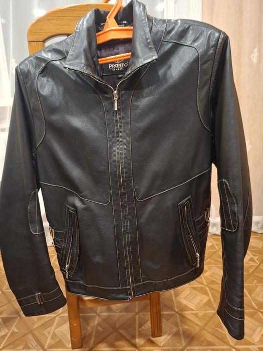 Продаю кожаную  куртку