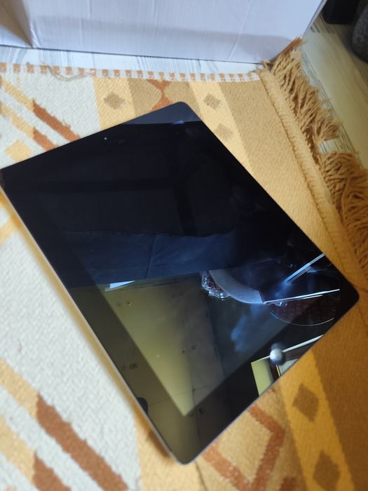 Продам Айпад на 16 гб