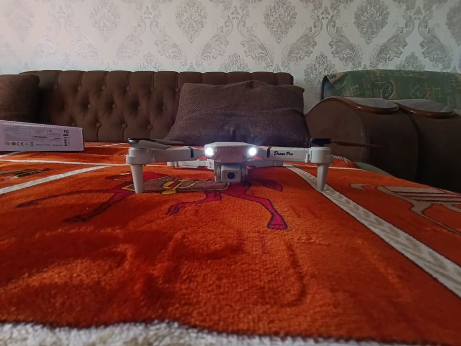 Продам дрон, квадрокоптер!