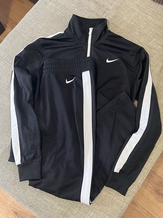 Дамски днцузи на adidas и nike