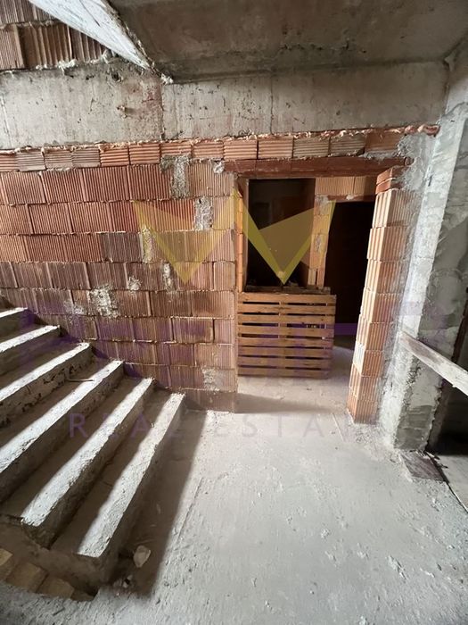 Продава се Тристаен апартамент в Варна, Христо Ботев - 89 кв.м за 854 €/кв.м - Снимка #11