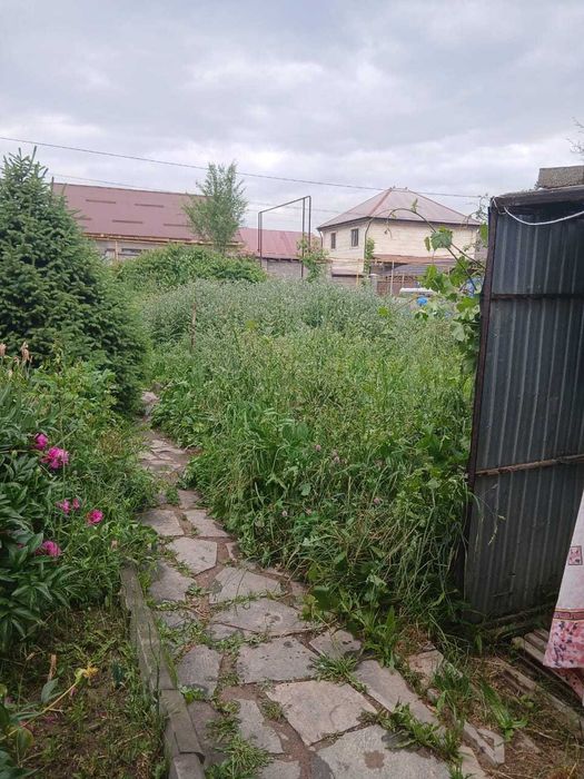Продам участок с времянкой