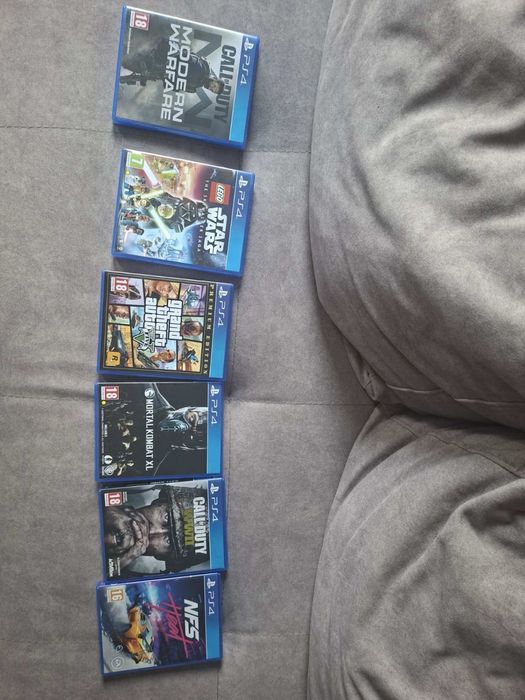 Ps4 slim 500gb в отлично състояние