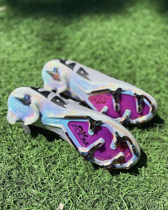 Футбольные бутсы