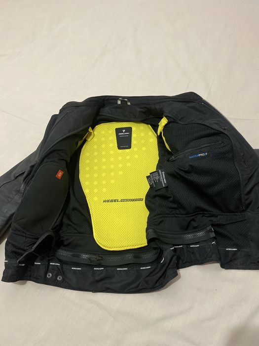 Geaca de piele moto, Rebelhorn Runner II, M, cu protectii.