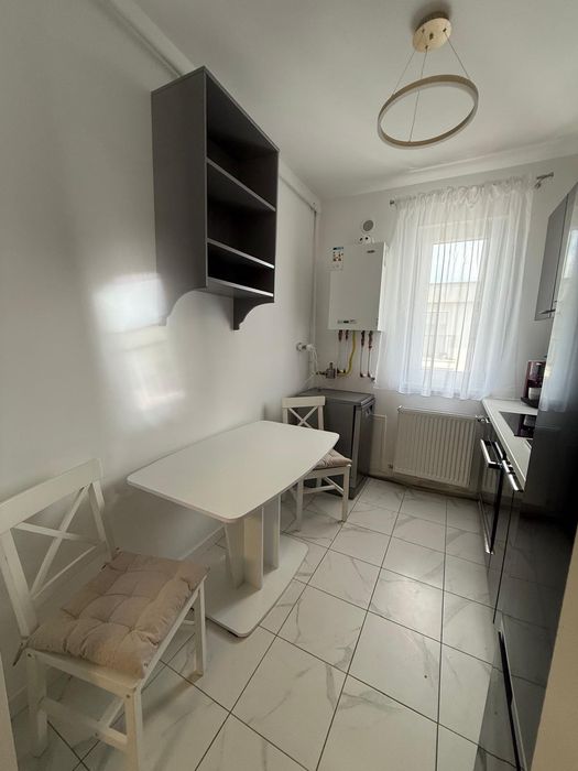Apartament 2 camere de inchiriat + parcare