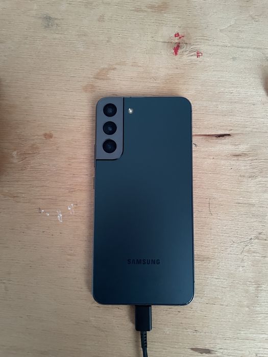 Samsung galaxy s22+ 256gb