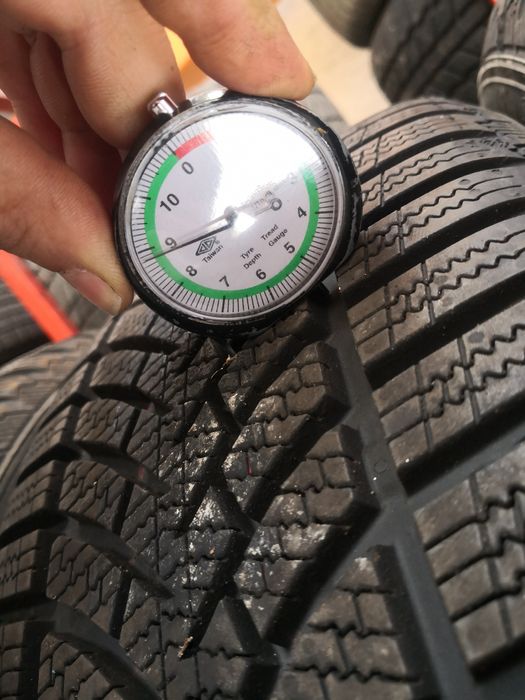 215 55 16 цола гуми като нови simperit