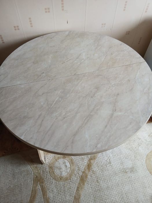 Продам стол кухонный