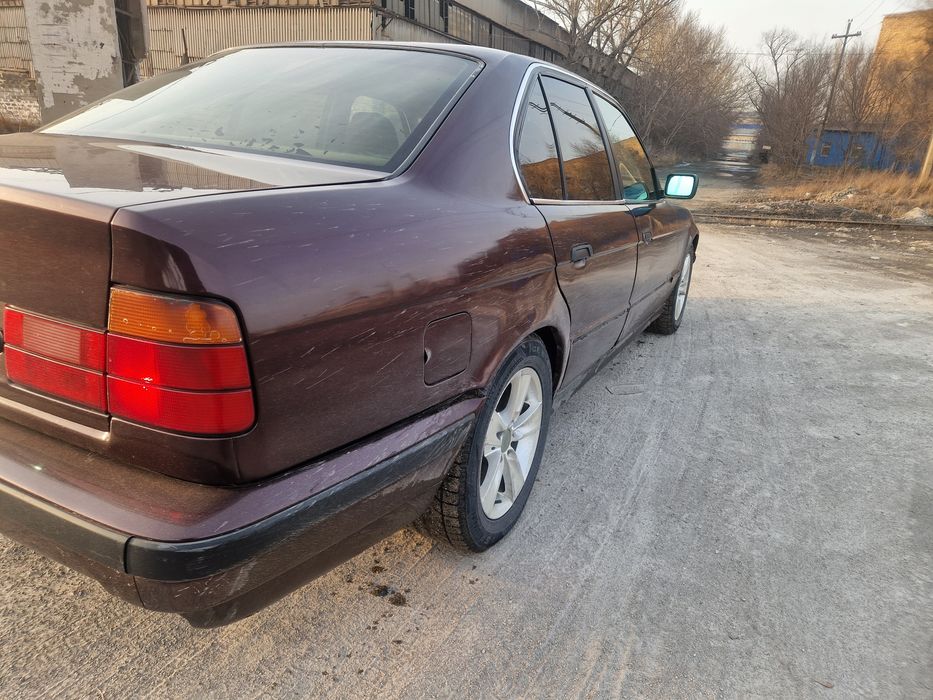 Продаю бмв автомат