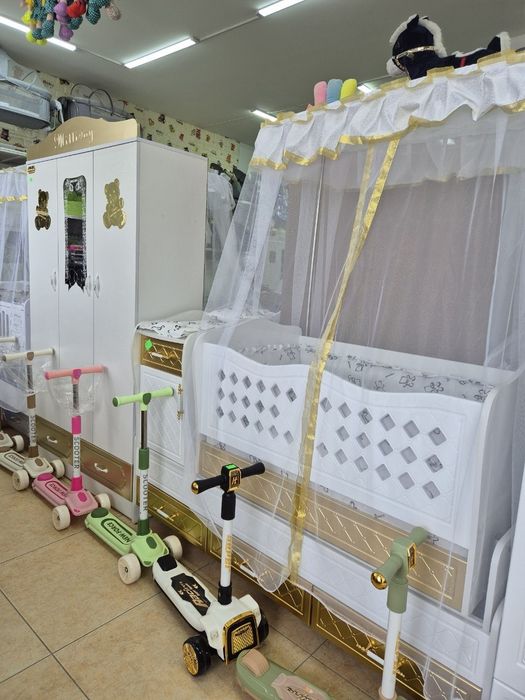 Bolalar belanchagi divan ham boʻladi