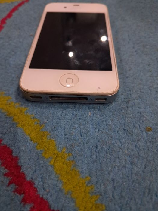 [64ГБ] iPhone 4S на 64 ГБ