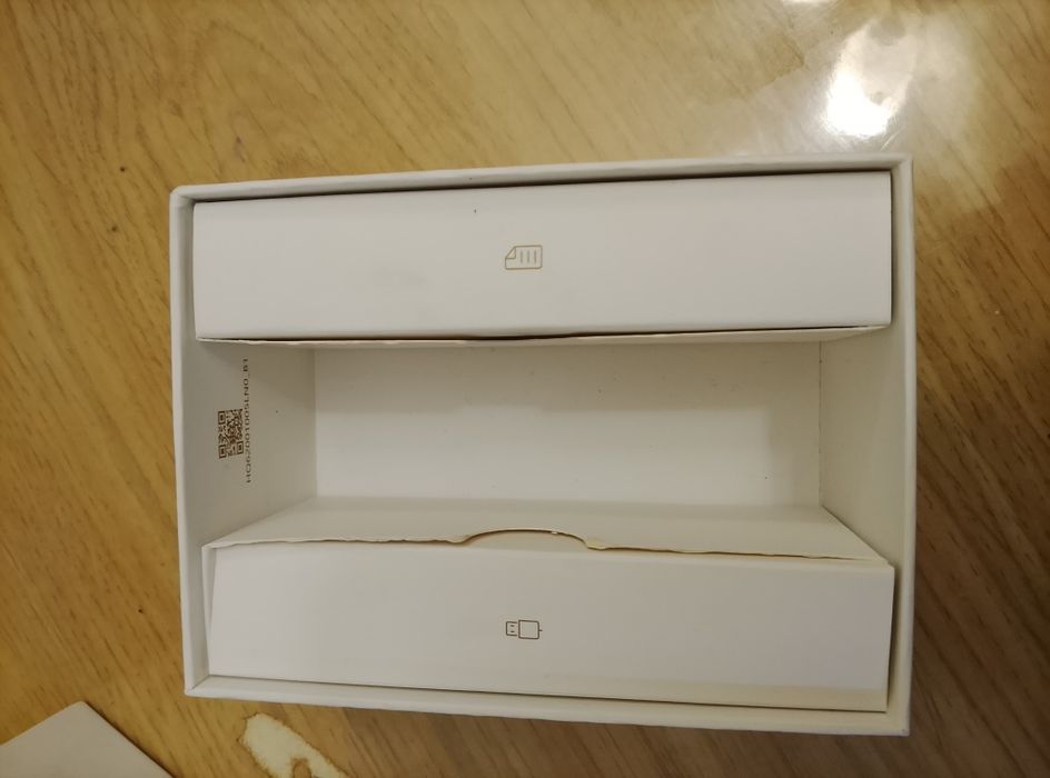 Продам смарт часы huawei