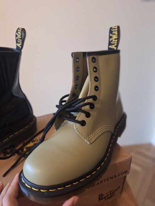 Кубинки, боти Dr. Martens