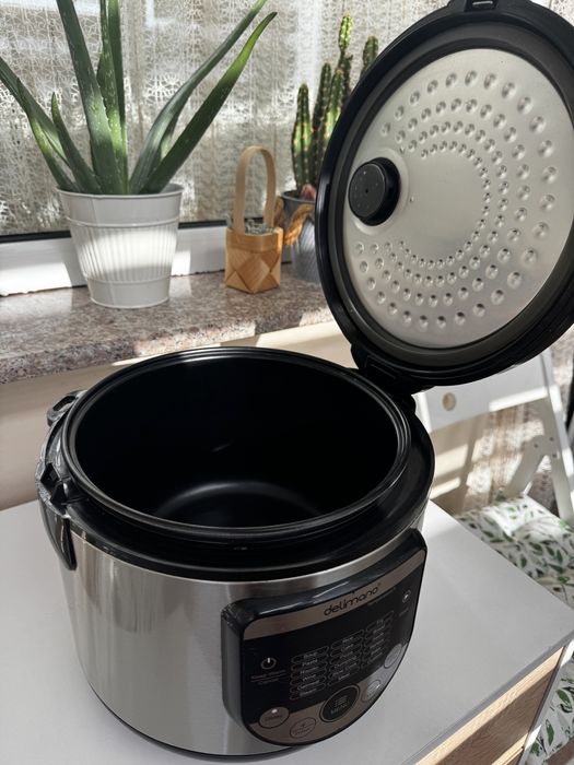 Мултикукър Delimano 18 в 1 (700W, 4L) – Отлично състояние
