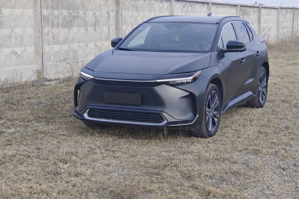 Toyota BZ4X ULTRA Кроссовер