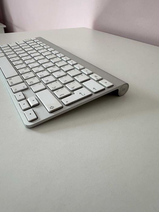 Apple Magic Mouse 2 + Apple Wireless Keyboard