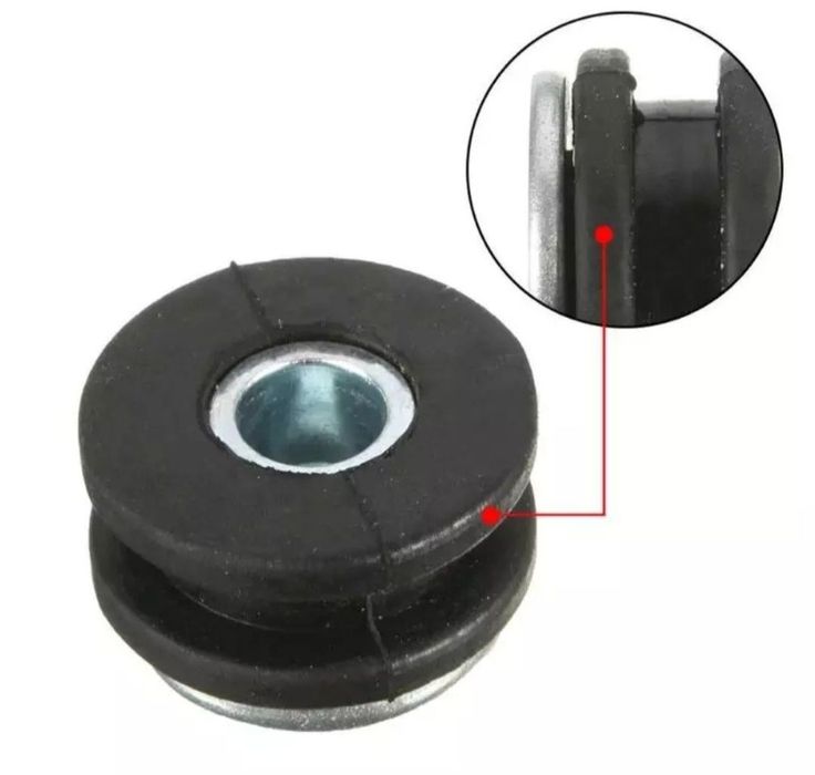 Гумени тампони с втулка
Гумени тампони с втулка.
Диаметър-18.5мм
Дебел