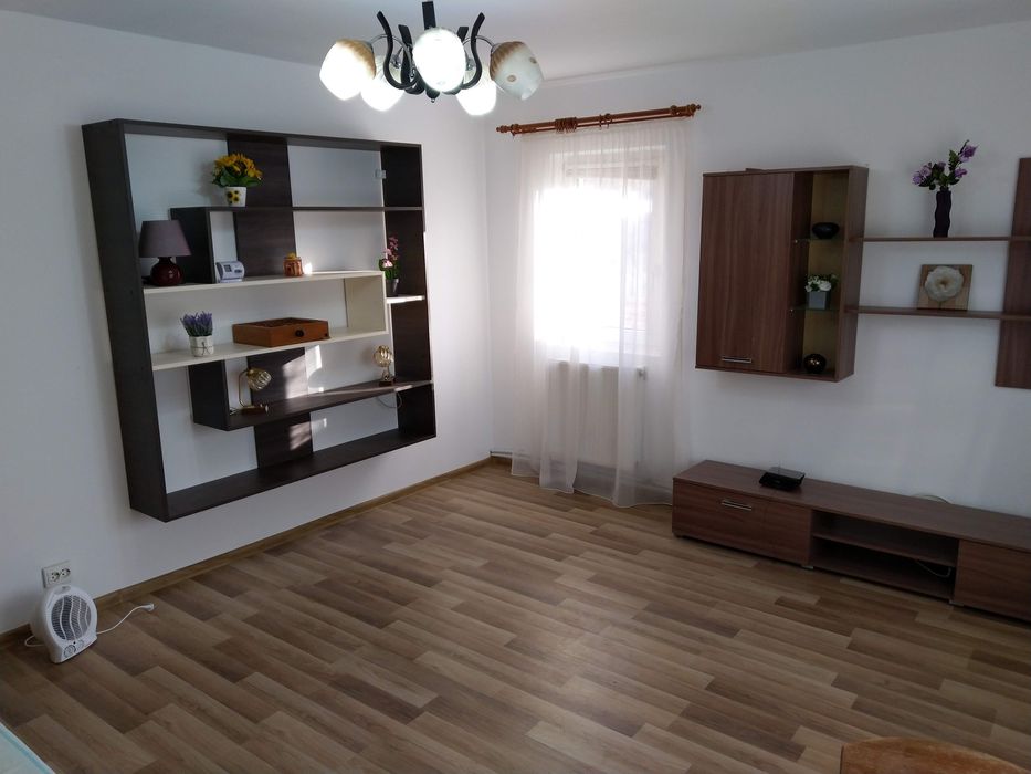 2 camere la curte