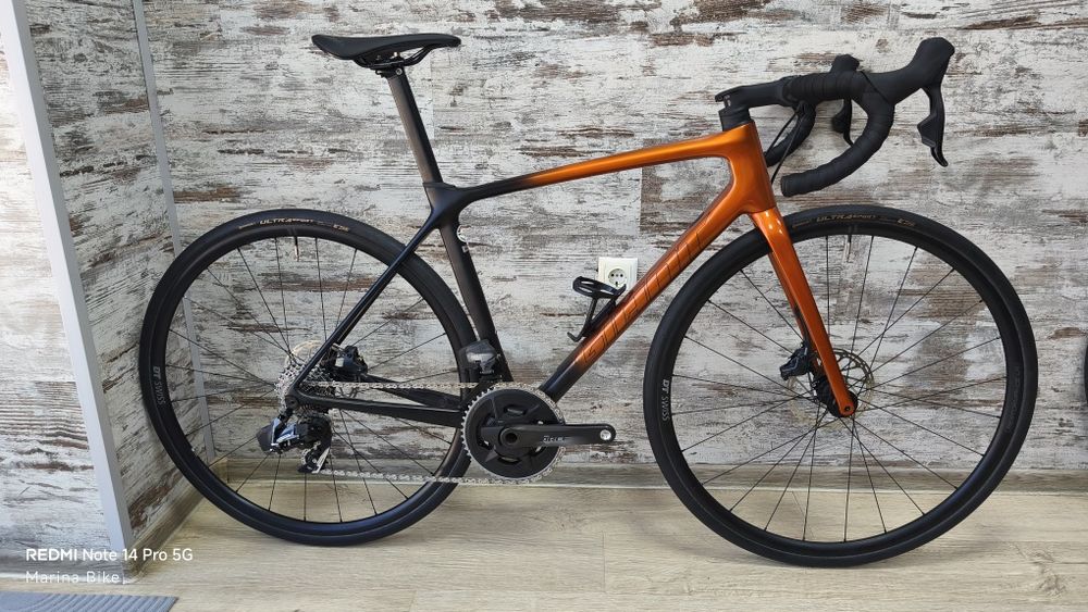 Карбонов шосеен велосипед Giant TCR Pro 0 SRAM Force AXS Powermeter DT Swiss | M