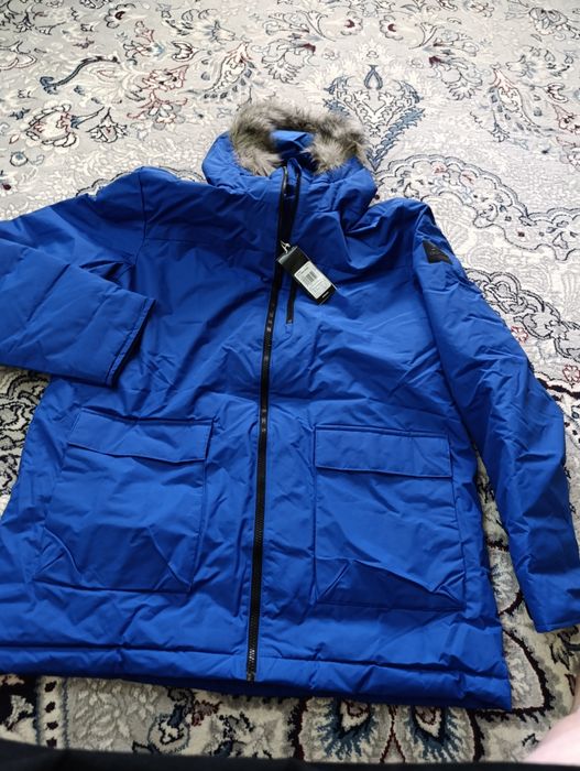 Куртка парка новая ADIDAS оригинал.