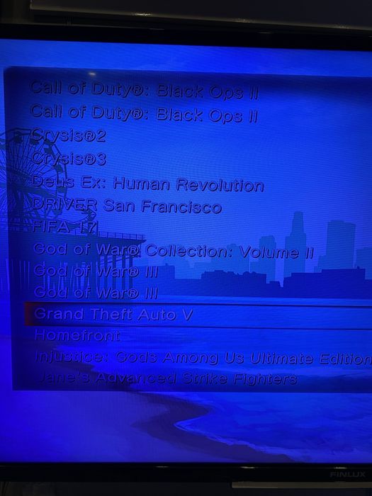 Vind PS3 slim modat  cu 52 jocuri