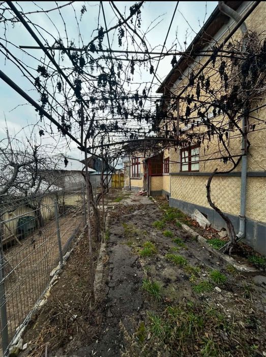 Proprietate de vânzare – Casă pe teren generos în Ramnicu Sărat