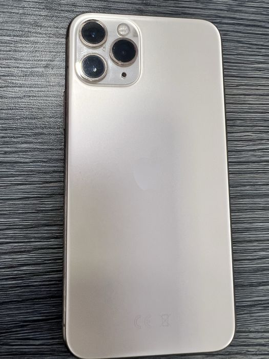 iPhone 11 pro заключен с icloud