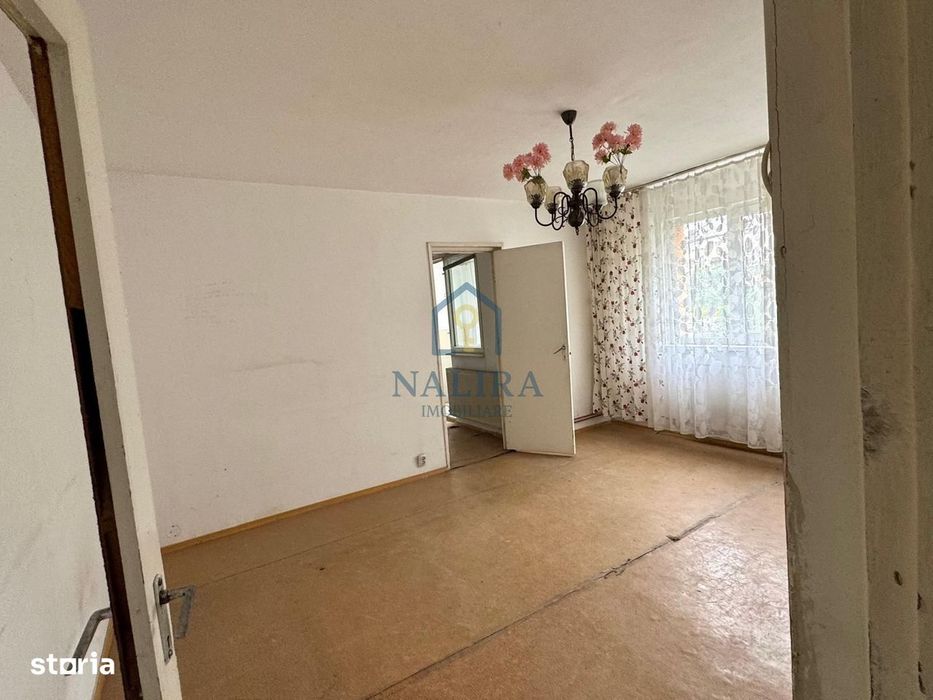 Apartament de vanzare - 3 camere - etaj 1 Matei Basarab — fotografia 3