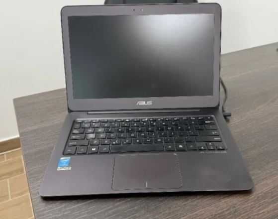 Лаптоп ASUS Notebook PC UX305F