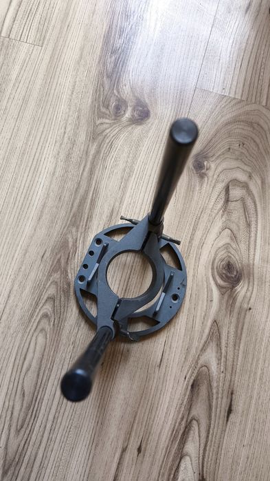 Стойка за бор машина за отвесно поробиване на отвори