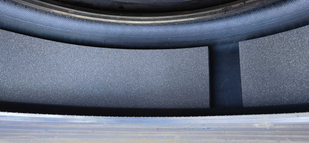 Като Нови 235 50 20 PIRELLI