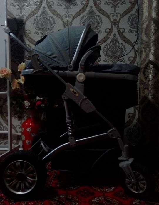 Продается коляска трансформер