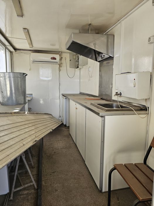 Фудтрэк павилион на колесах