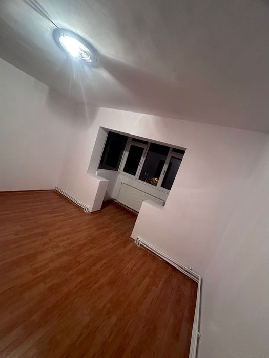 Apartament Zona Piata Orizont 2 camere pret negociabil