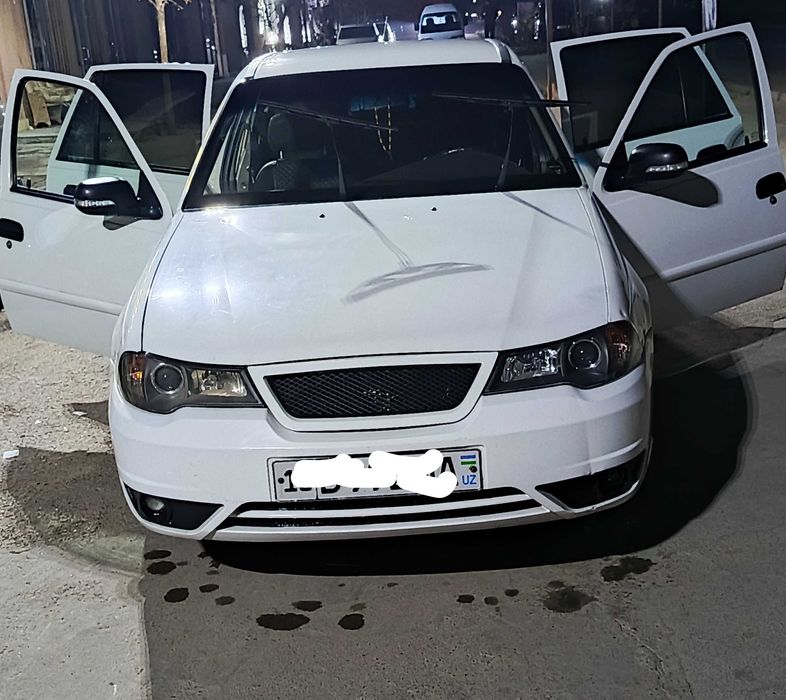 Nexia 2 1.6 dona sotiladi