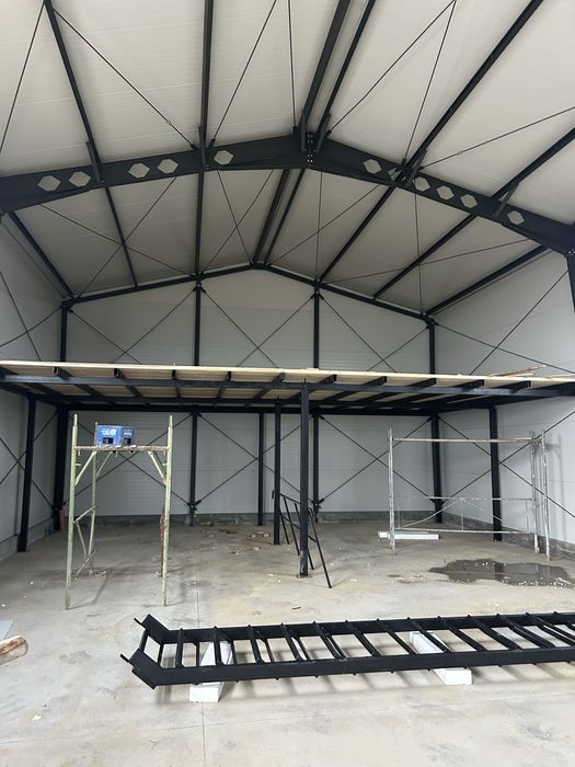 Vand hala in constructie in corusu 300m2