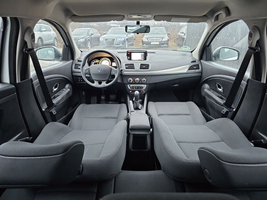 Rate ~ Renault Megane ~ 1.6 16V ~ 70.684km ~ 2012 ~ Navigatie ~