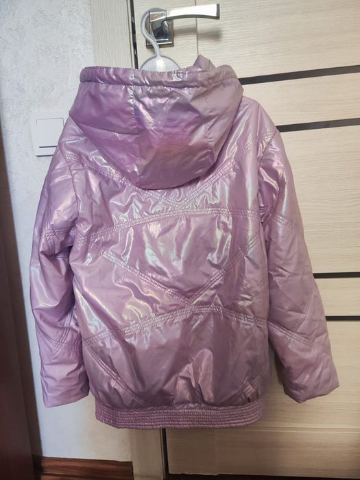 Продам детские куртки