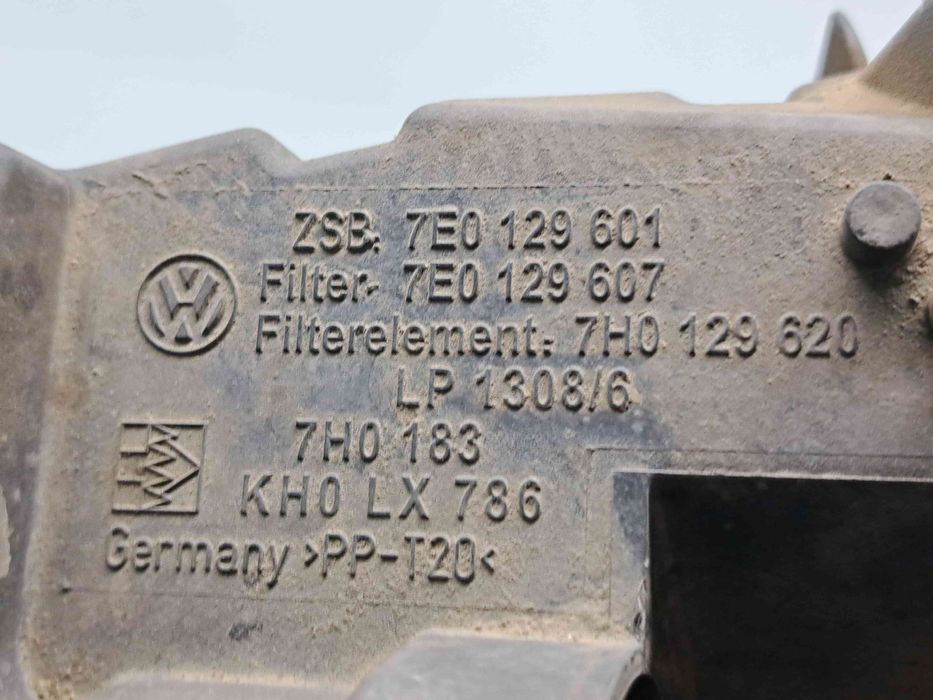 Carcasa filtru aer Volkswagen Transporter 5 (7HB, 7HJ) [Fabr 2004-2013