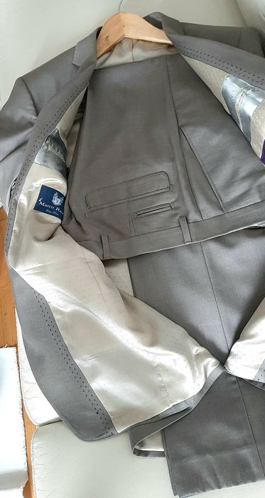 Costum elegant in 2  piese, impecabil, 100% lana, Marco Rinci Italia, 46