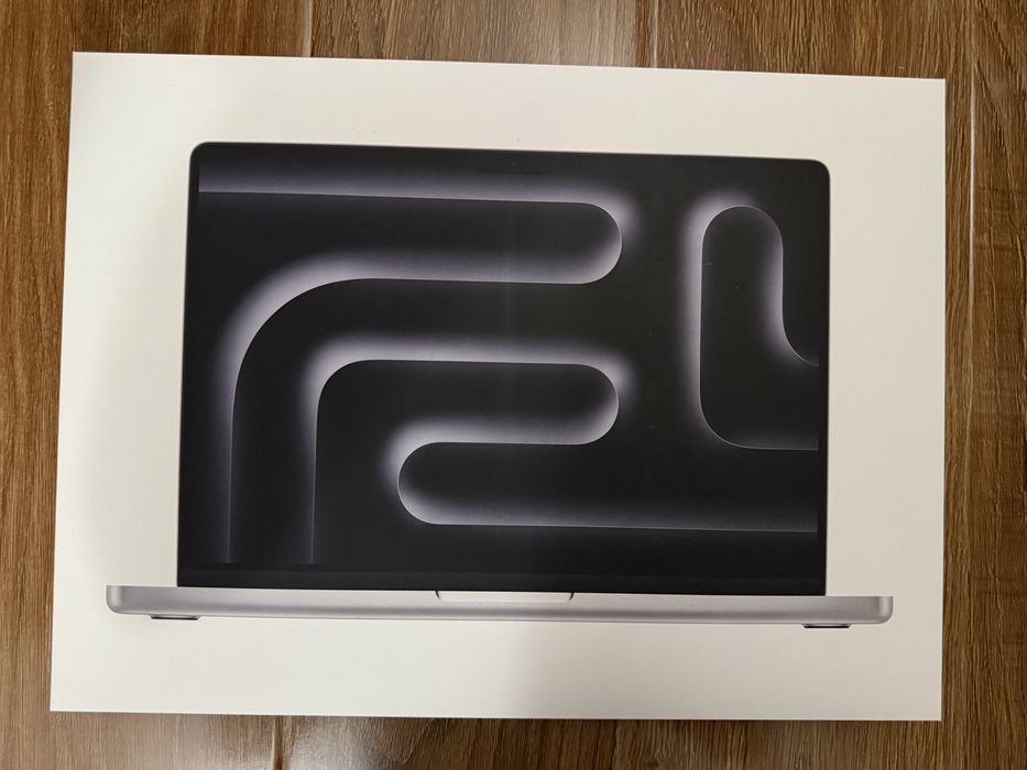 Macbook pro 14 m5 pro 24/1 tb SIGILAT