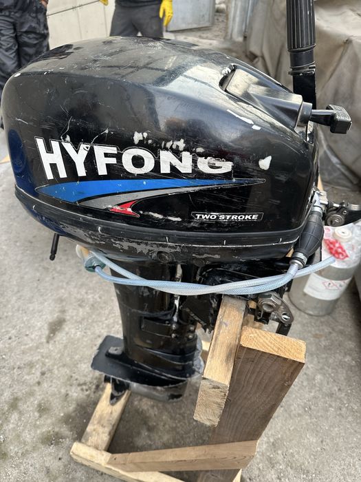 Лодочный двигатель