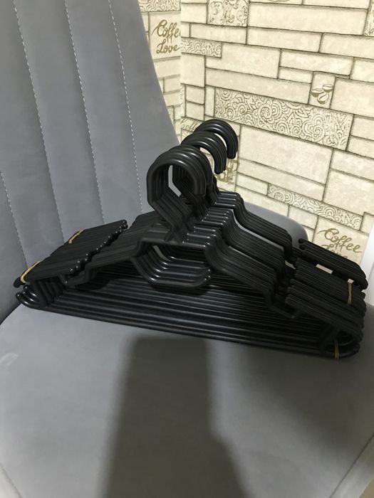 Продам вешалки