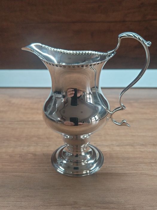 Продавам антична сребърна кана Англия 1870 година Уникална